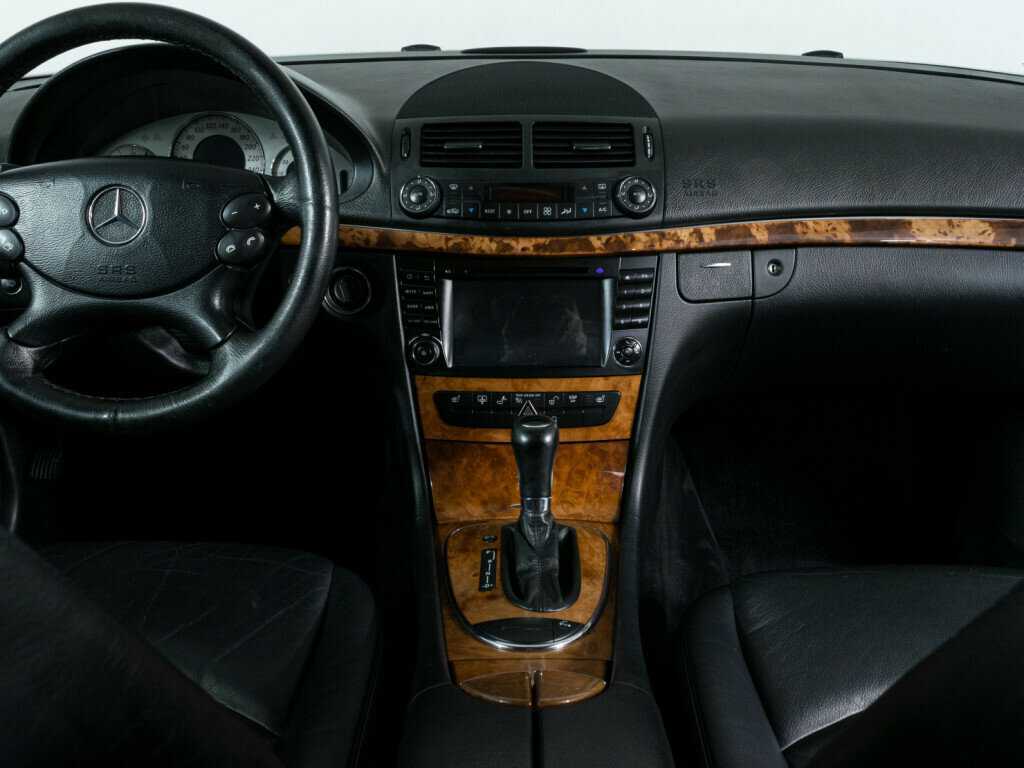 Б/У Мерседес-Бенц Е-Класс 2007 года. Фото: #8