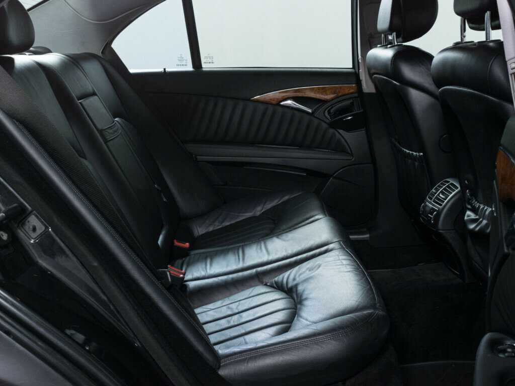 Б/У Мерседес-Бенц Е-Класс 2007 года. Фото: #9