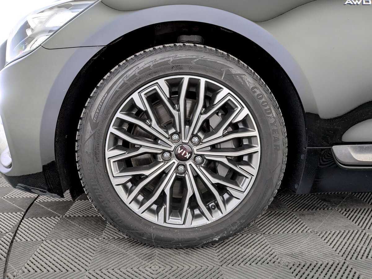 Б/У Киа К900 2019 года. Фото: #17