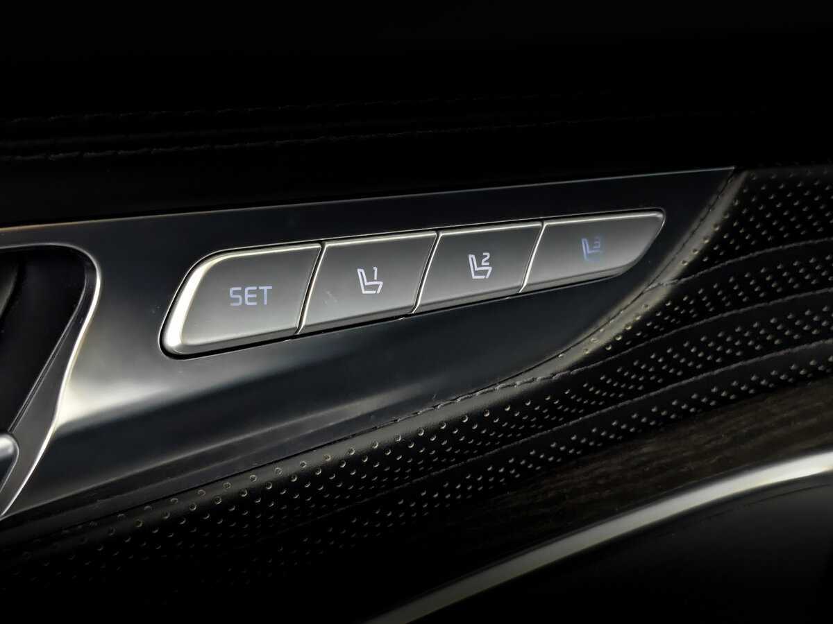 Б/У Киа К900 2019 года. Фото: #21