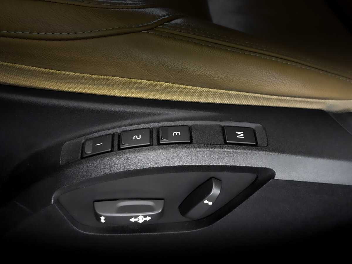 Б/У Вольво V40 2018 года. Фото: #20