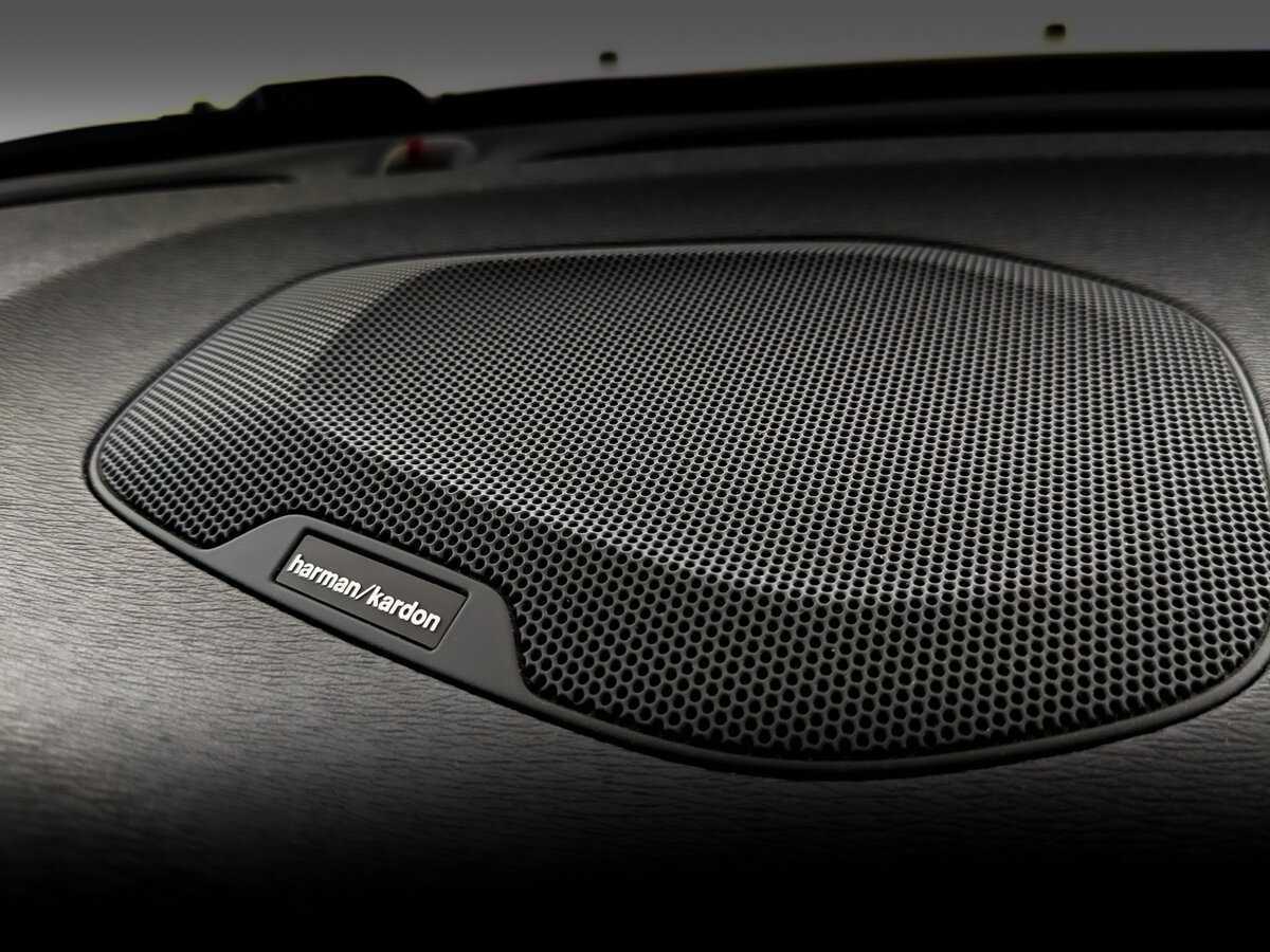 Б/У Вольво V40 2018 года. Фото: #27