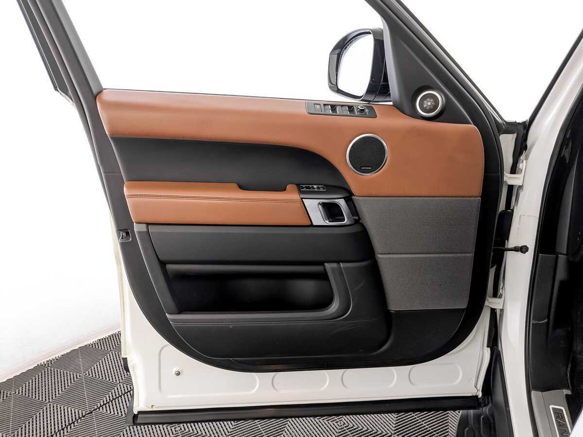 Б/У Лэнд Ровер Рэнж Ровер Спорт 2014 года. Фото: #18