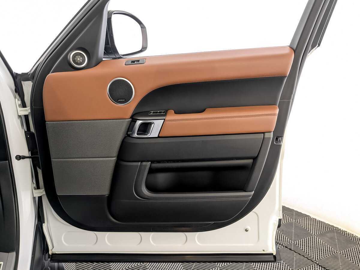 Б/У Лэнд Ровер Рэнж Ровер Спорт 2014 года. Фото: #24