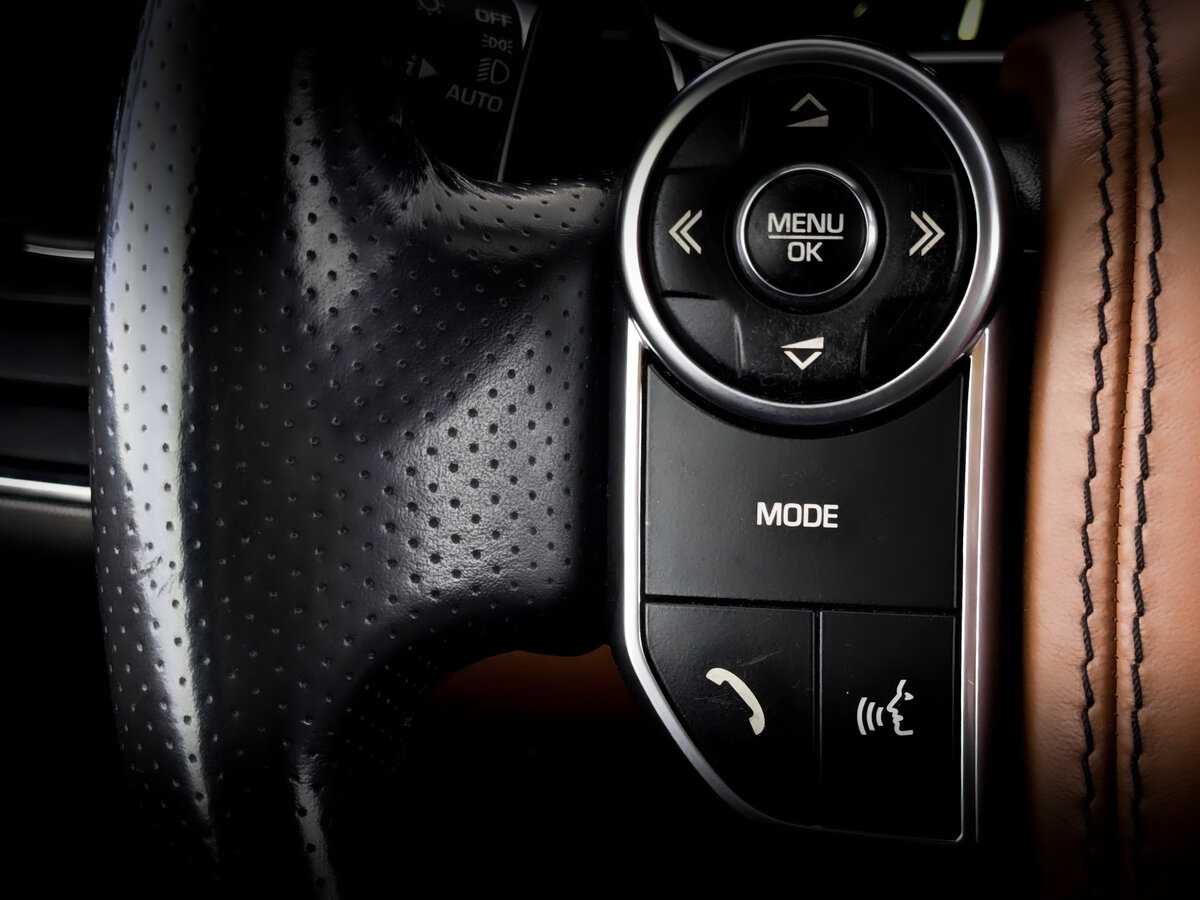 Б/У Лэнд Ровер Рэнж Ровер Спорт 2014 года. Фото: #29