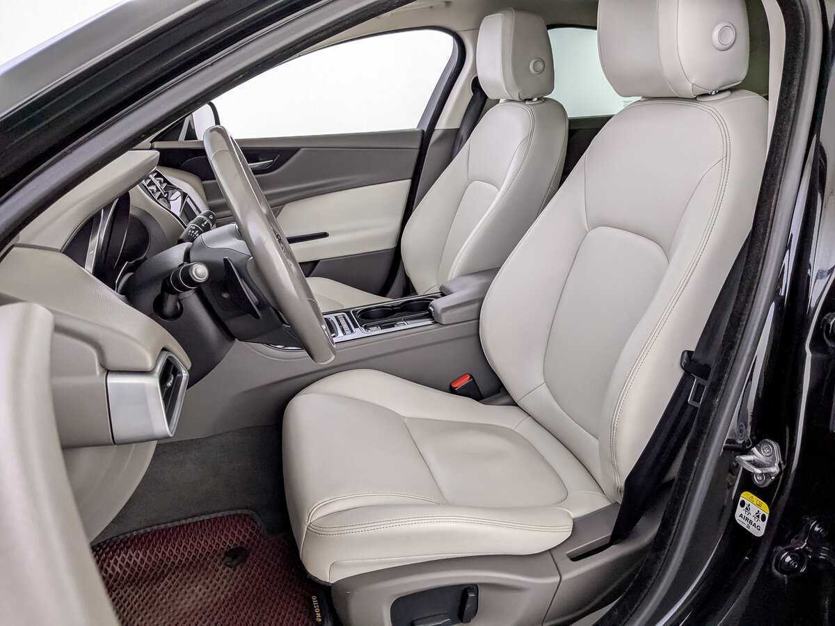 Б/У Ягуар ИксЕ 2015 года. Фото: #19