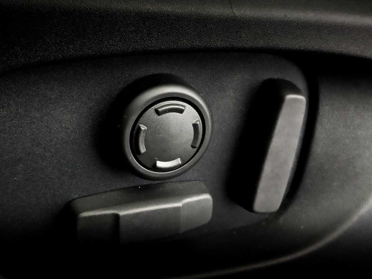 Б/У Лэнд Ровер Дискавери Спорт 2019 года. Фото: #18