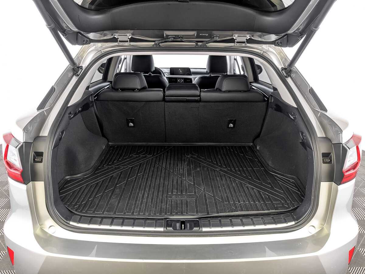 Б/У Лексус Р-Икс 2019 года. Фото: #9