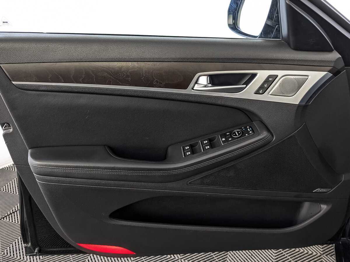 Б/У Генезис Г80 2019 года. Фото: #18