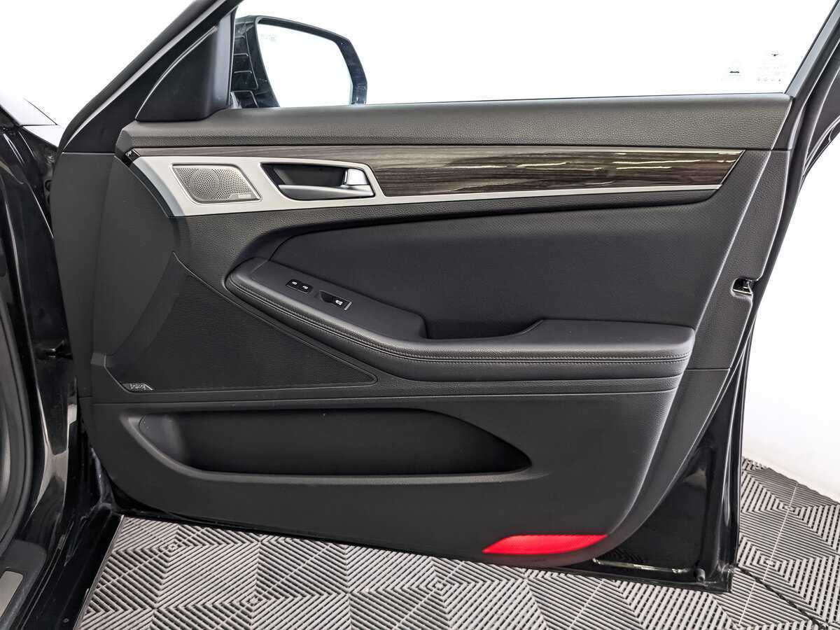 Б/У Генезис Г80 2019 года. Фото: #24