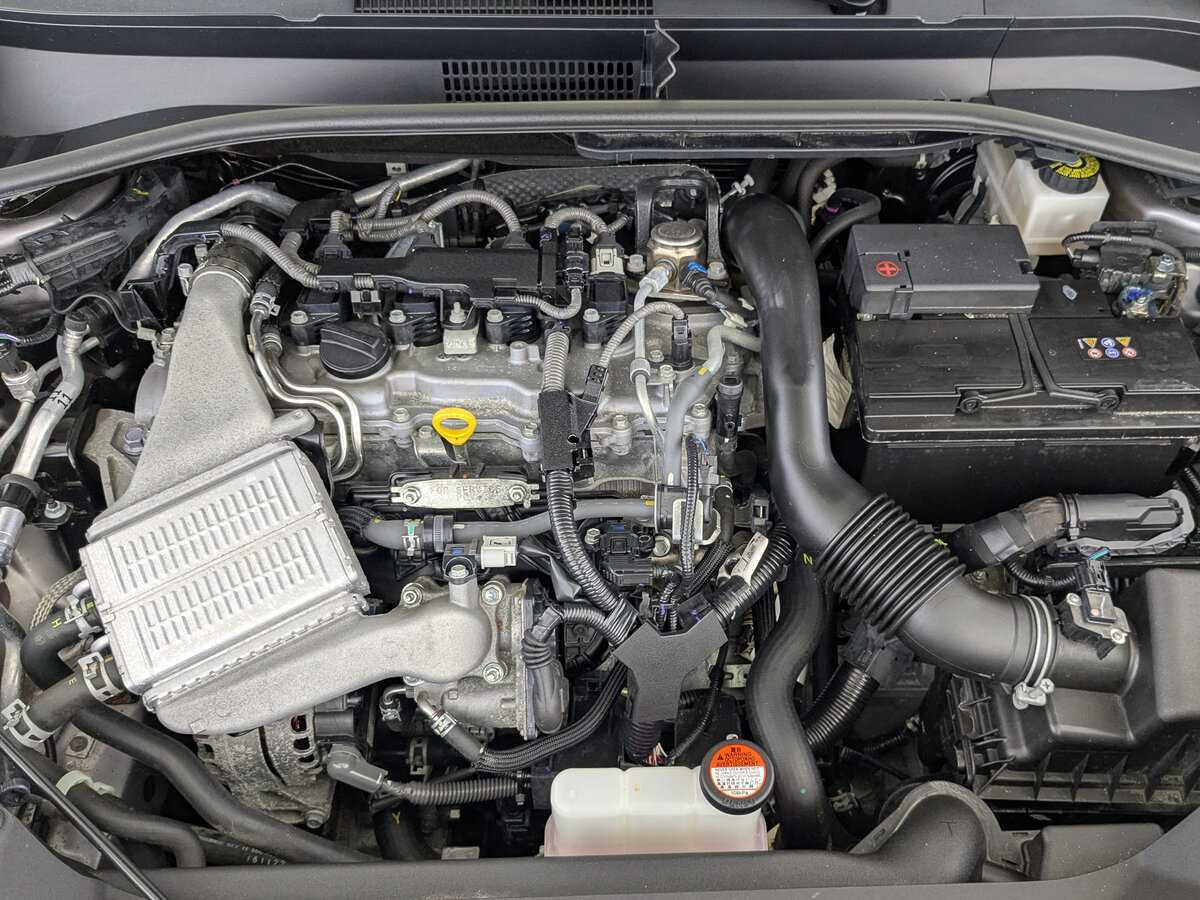 Б/У Тойота Ц-ШР 2017 года. Фото: #8