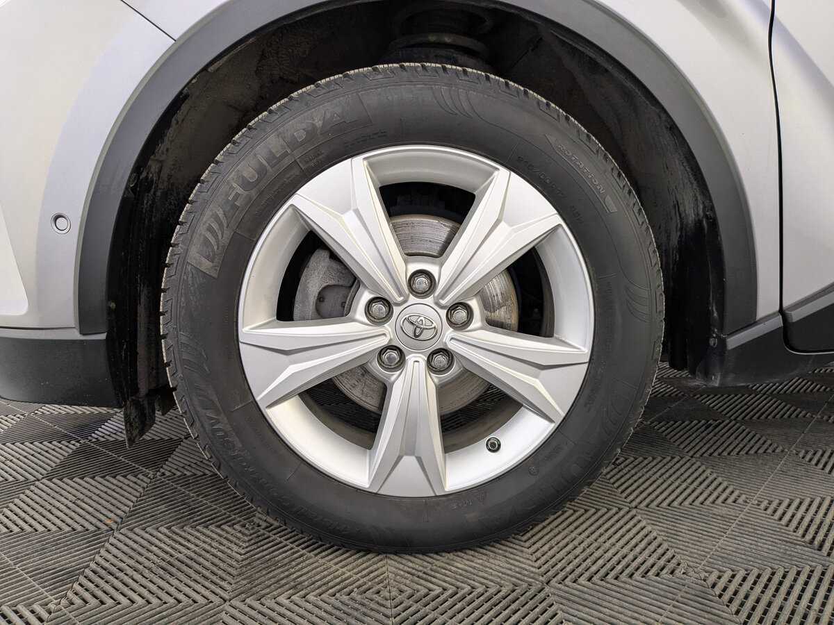 Б/У Тойота Ц-ШР 2017 года. Фото: #11