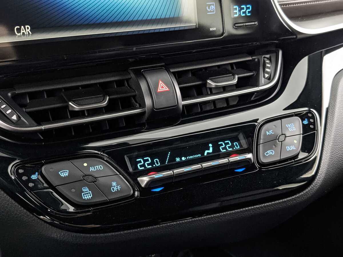 Б/У Тойота Ц-ШР 2017 года. Фото: #20