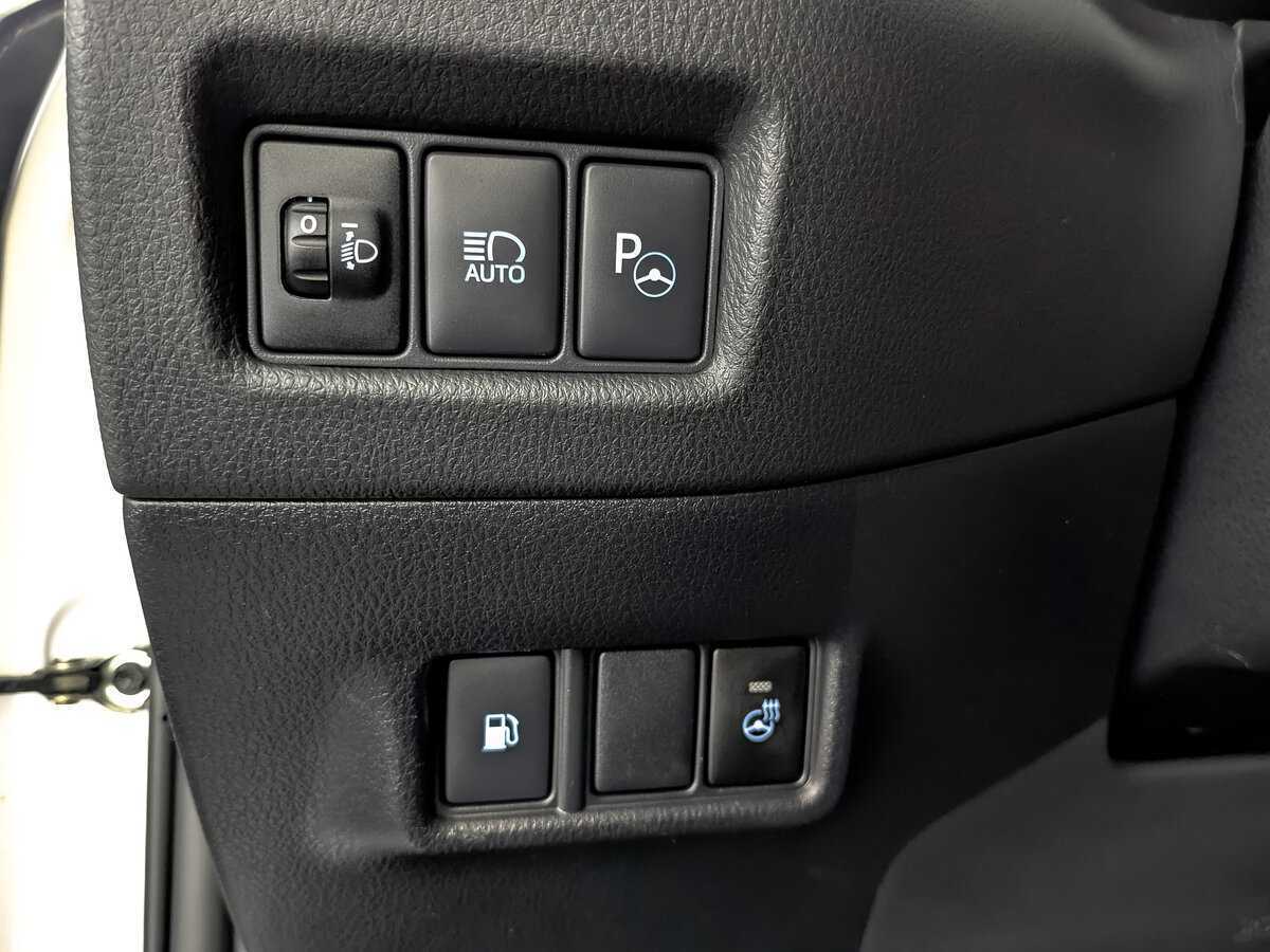 Б/У Тойота Ц-ШР 2017 года. Фото: #25