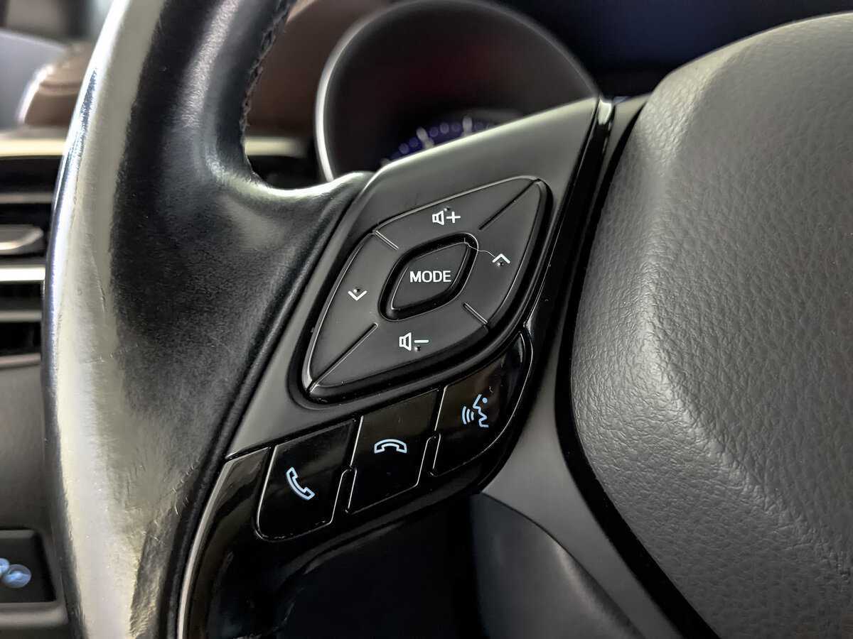 Б/У Тойота Ц-ШР 2017 года. Фото: #27