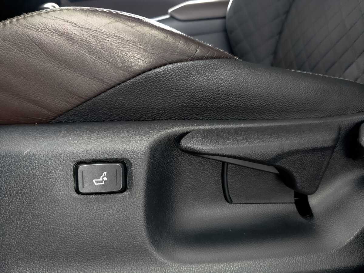 Б/У Тойота Ц-ШР 2017 года. Фото: #28