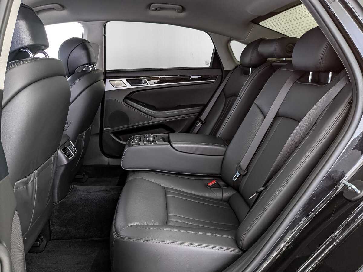 Б/У Генезис Г80 2019 года. Фото: #17