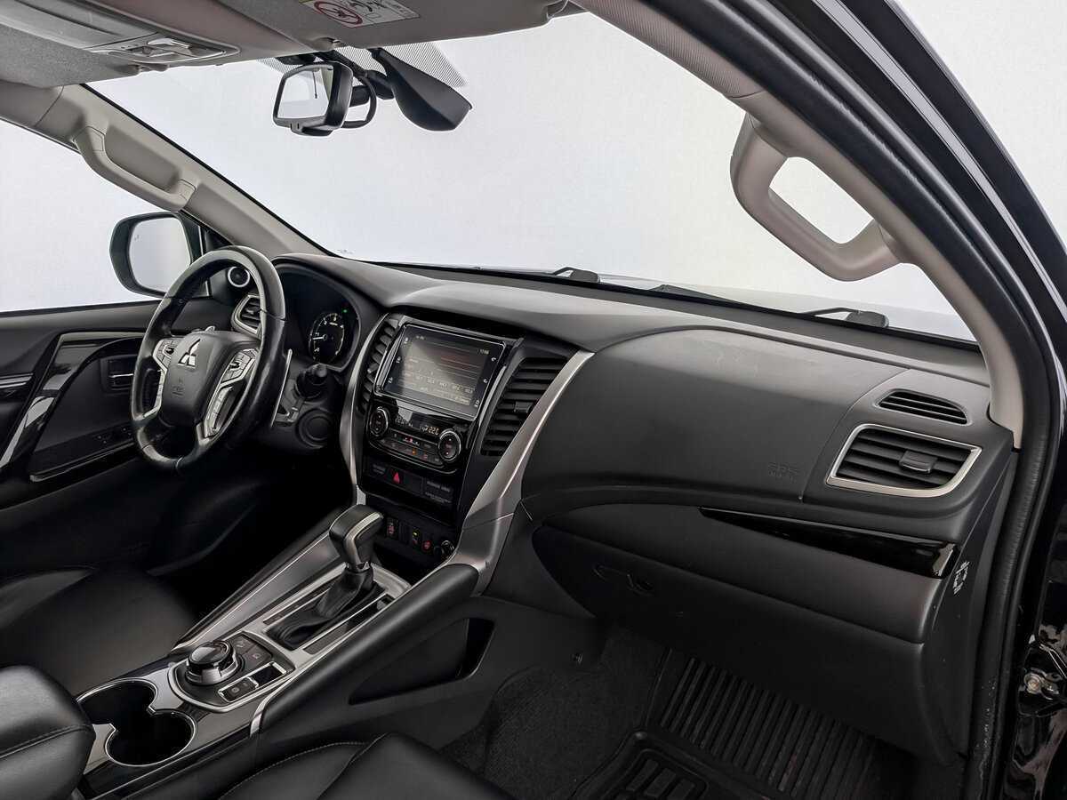 Б/У Митсубиши Паджеро Спорт 2020 года. Фото: #10