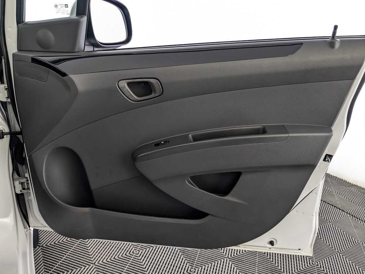 Б/У Шевроле Спарк 2011 года. Фото: #23