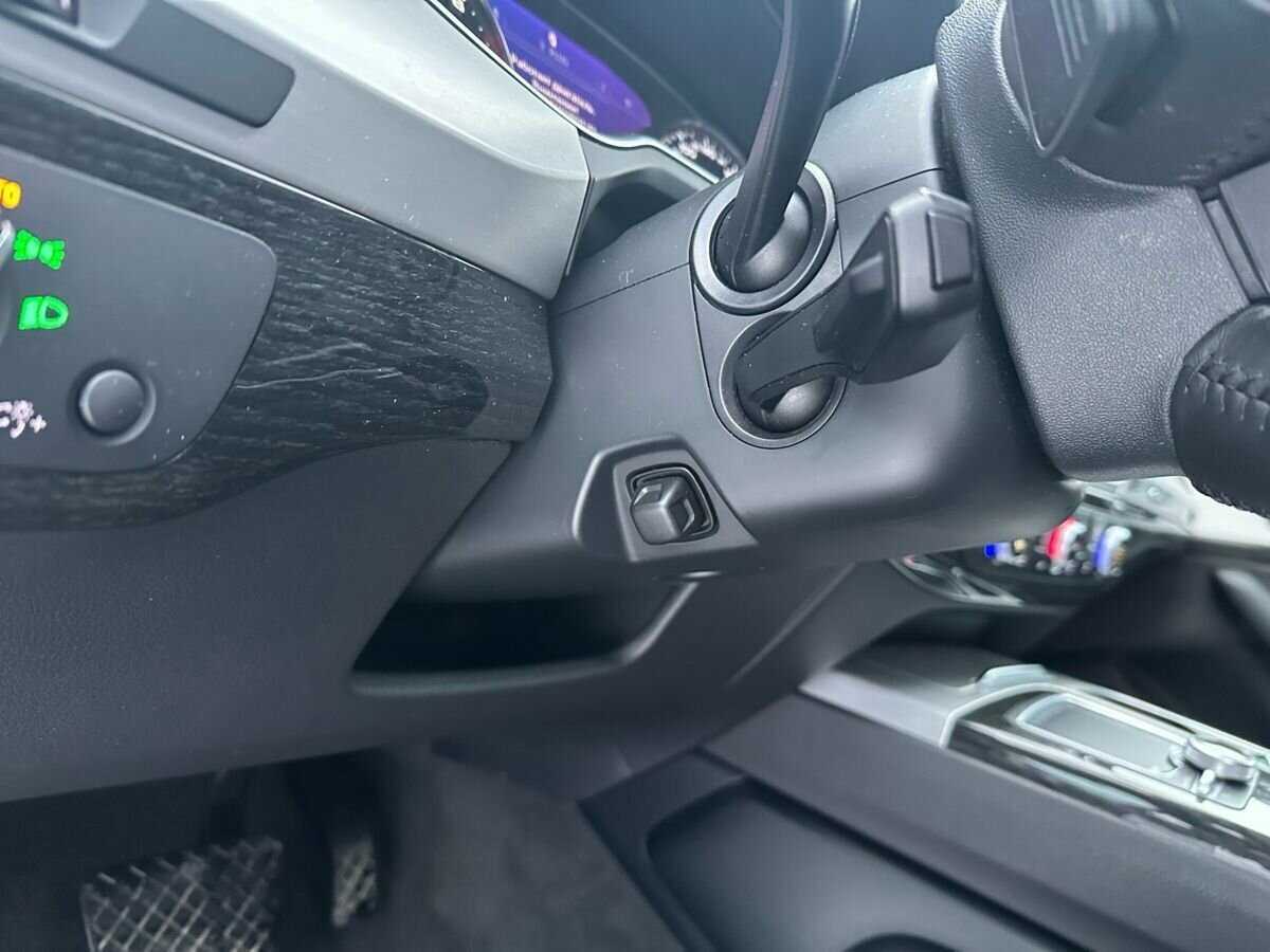 Б/У Ауди К7 2015 года. Фото: #11