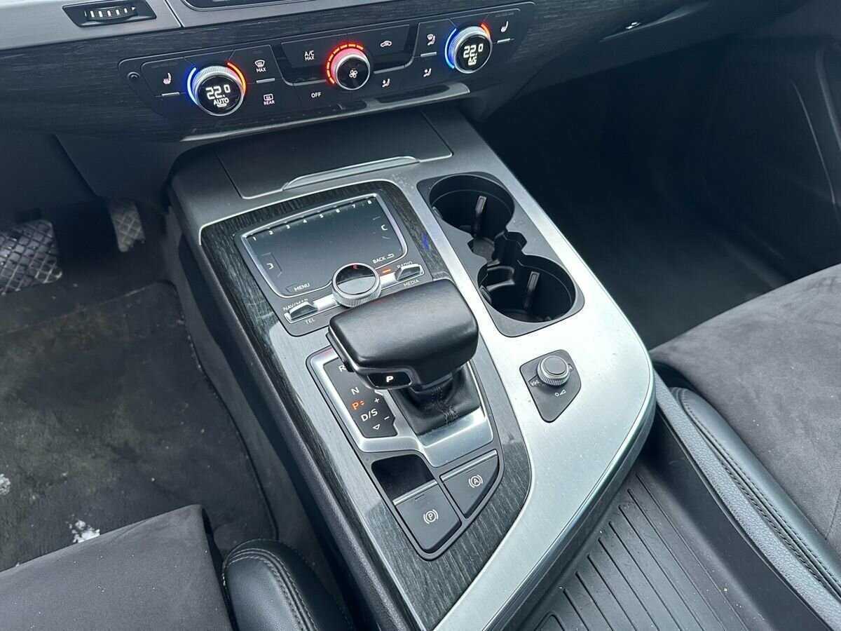 Б/У Ауди К7 2015 года. Фото: #17