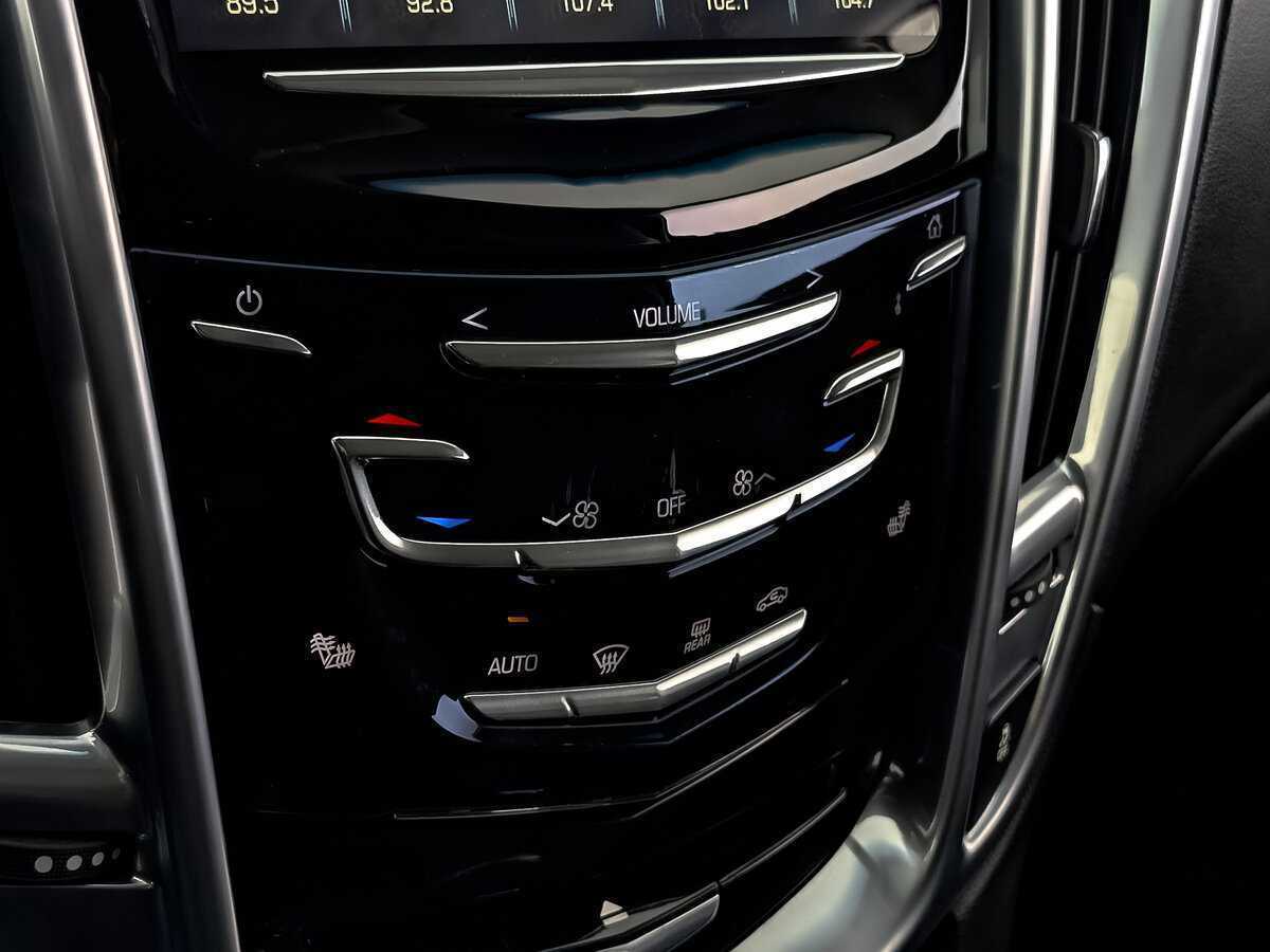 Б/У Кадиллак СРХ 2015 года. Фото: #24