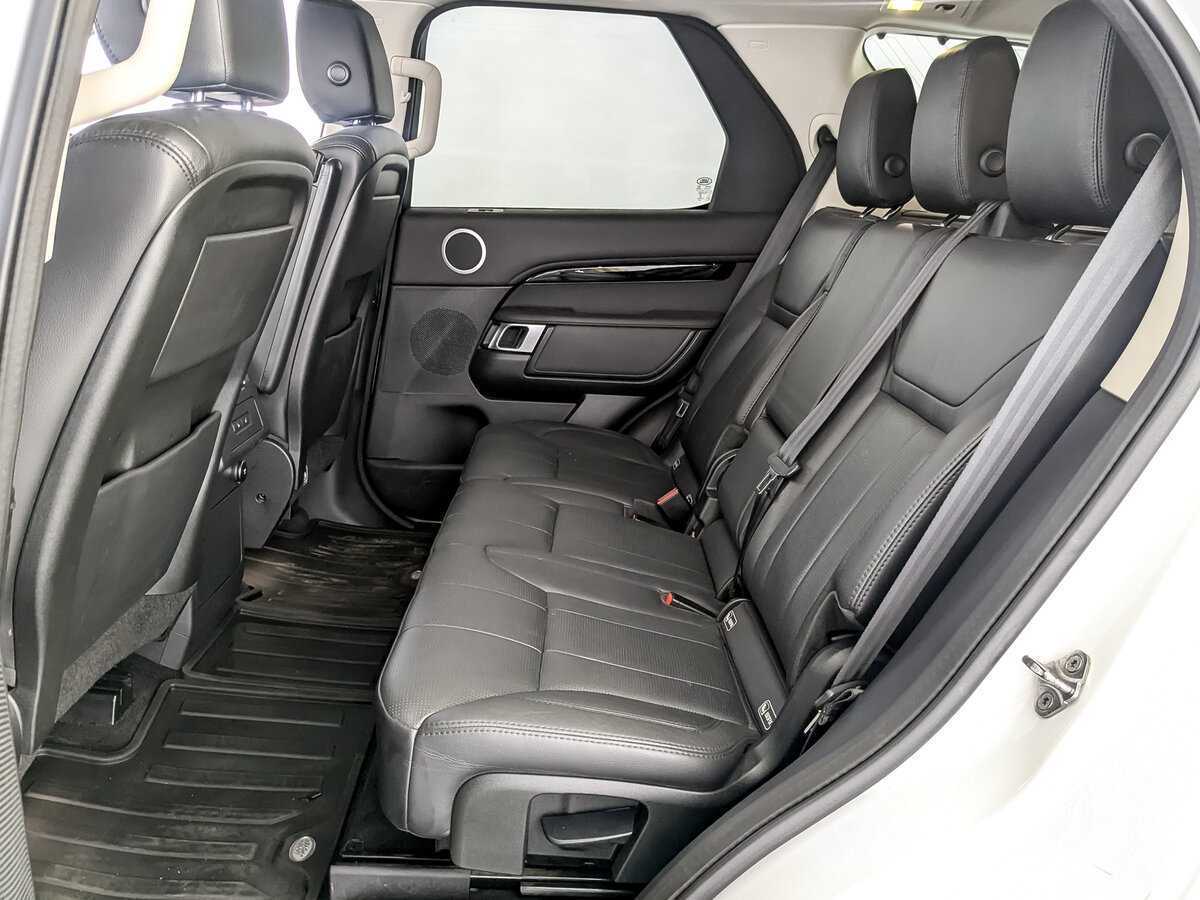 Б/У Лэнд Ровер Дискавери 2019 года. Фото: #11