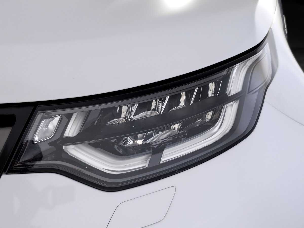 Б/У Лэнд Ровер Дискавери 2019 года. Фото: #16