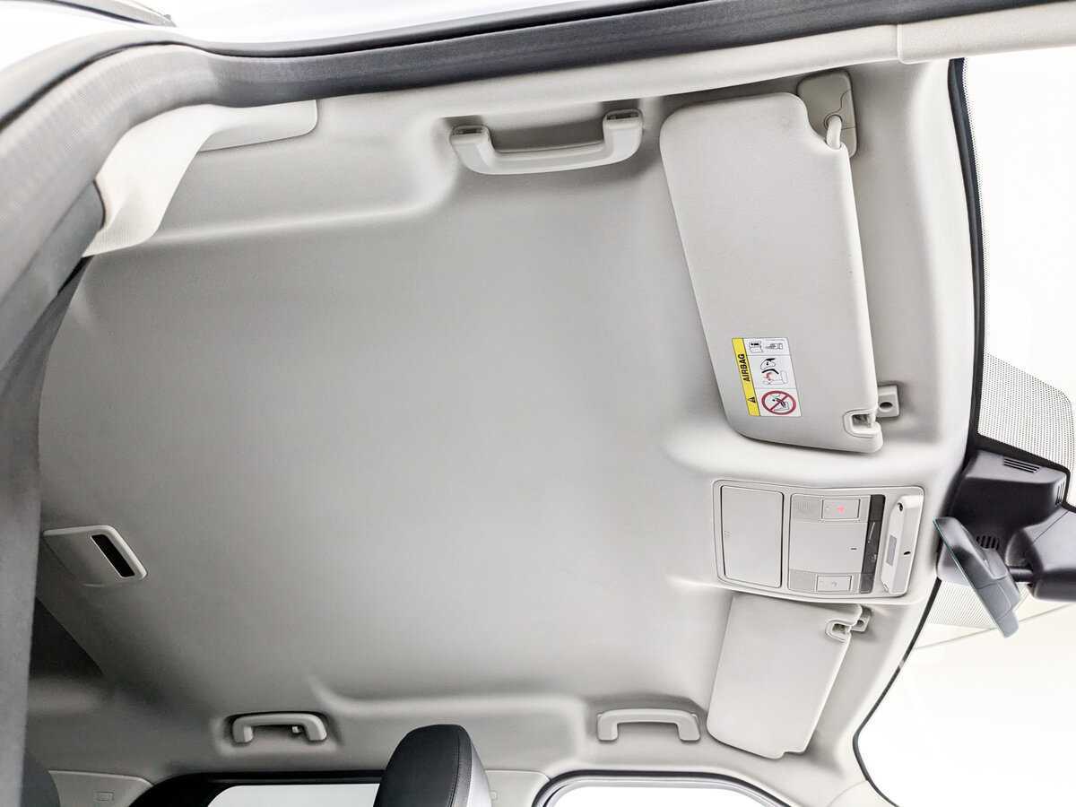 Б/У Лэнд Ровер Дискавери 2019 года. Фото: #22