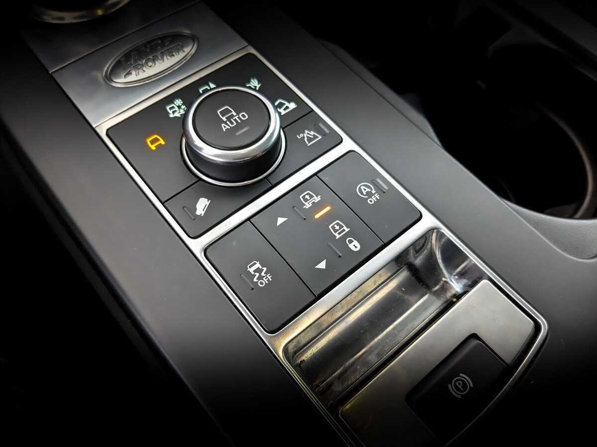 Б/У Лэнд Ровер Дискавери 2019 года. Фото: #25