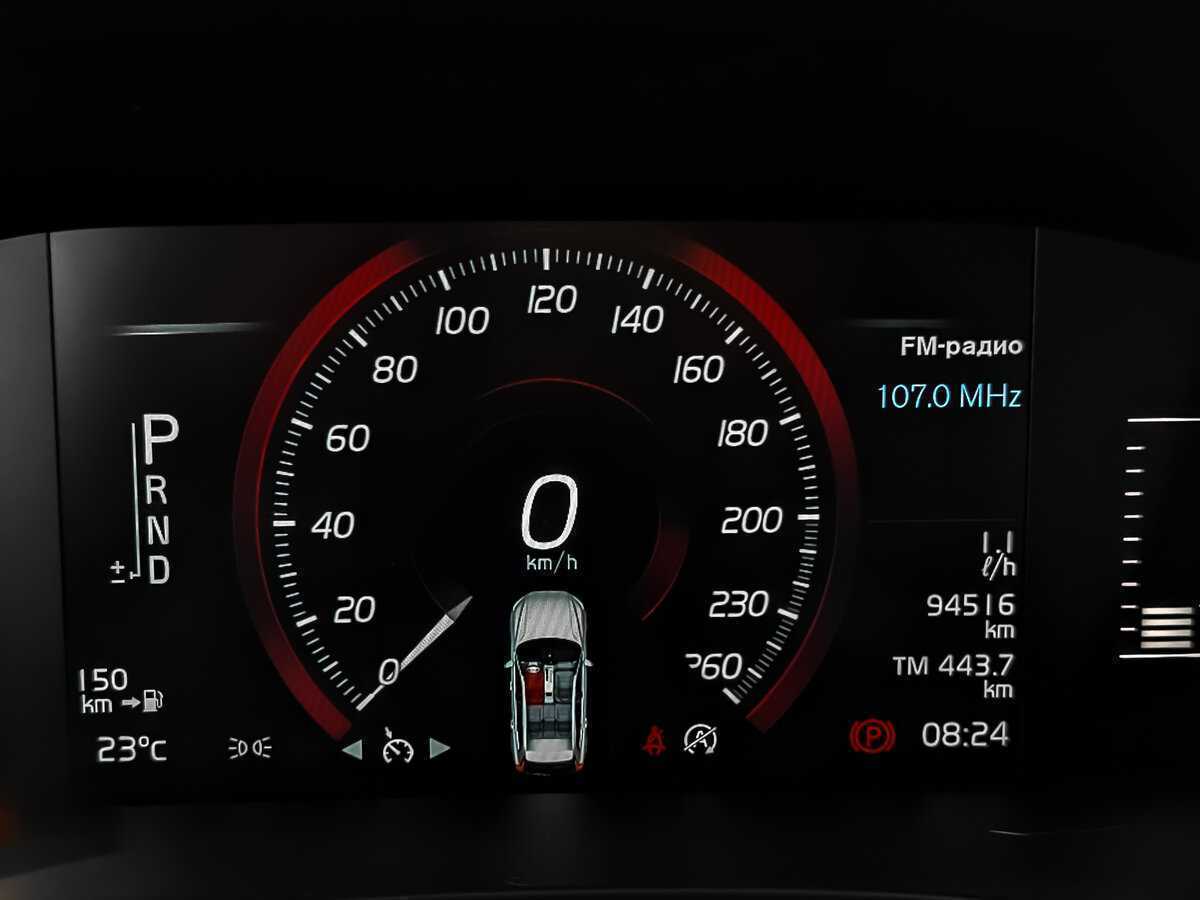 Б/У Вольво ИксЦ60 2019 года. Фото: #15