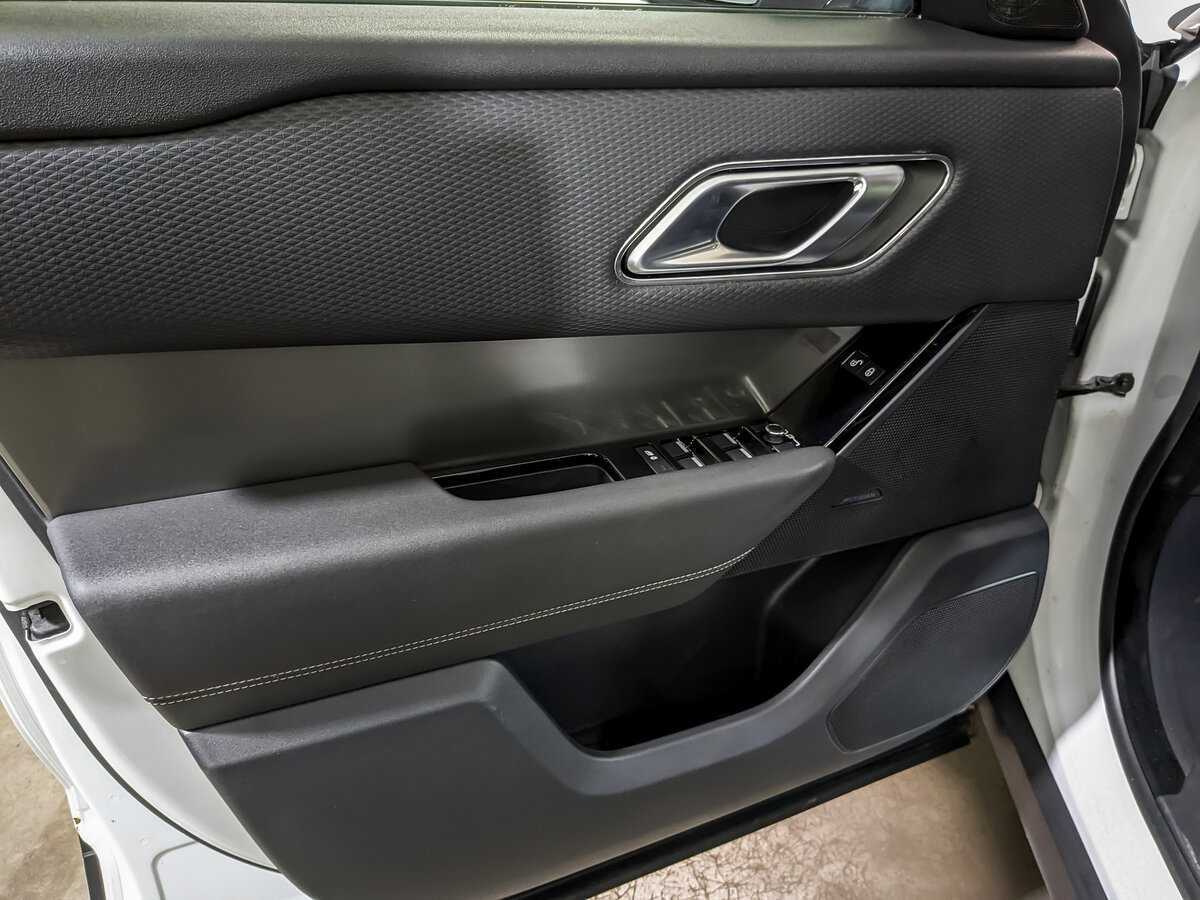 Б/У Лэнд Ровер Рэнж Ровер Велар 2019 года. Фото: #18