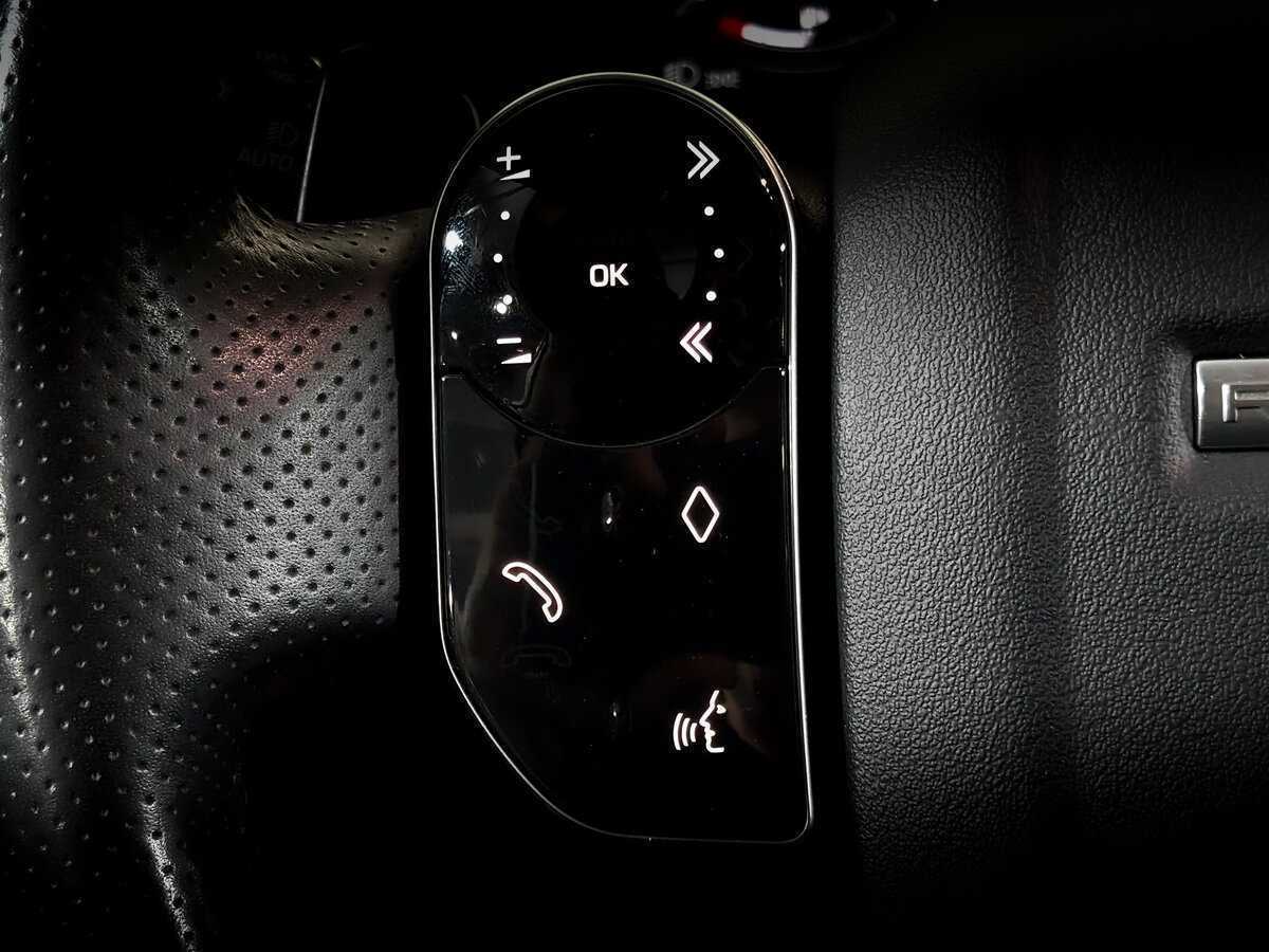 Б/У Лэнд Ровер Рэнж Ровер Велар 2019 года. Фото: #26