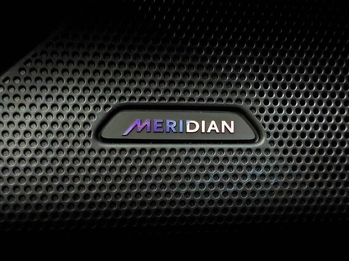 Б/У Лэнд Ровер Рэнж Ровер Велар 2019 года. Фото: #29