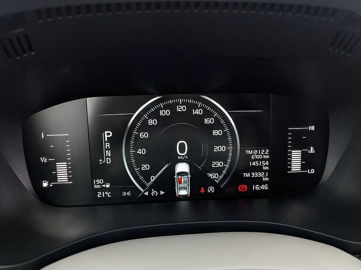 Б/У Вольво ИксЦ60 2018 года. Фото: #15