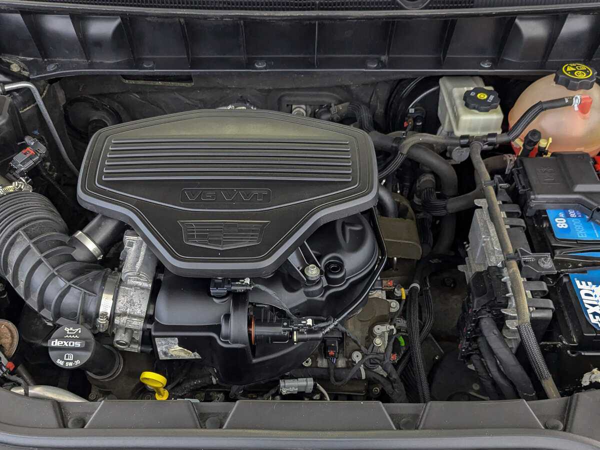 Б/У Кадиллак ИксТ5 2016 года. Фото: #8