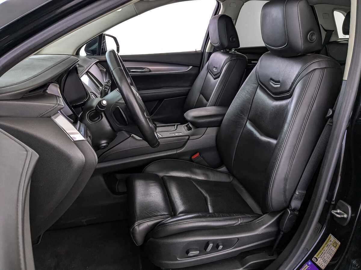 Б/У Кадиллак ИксТ5 2016 года. Фото: #18