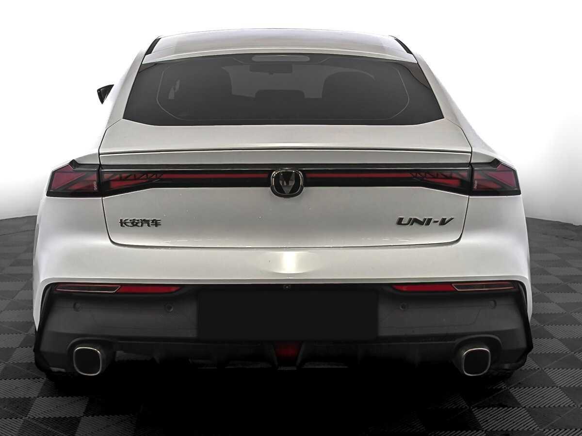 Б/У Чанган УНИ-В 2023 года. Фото: #5