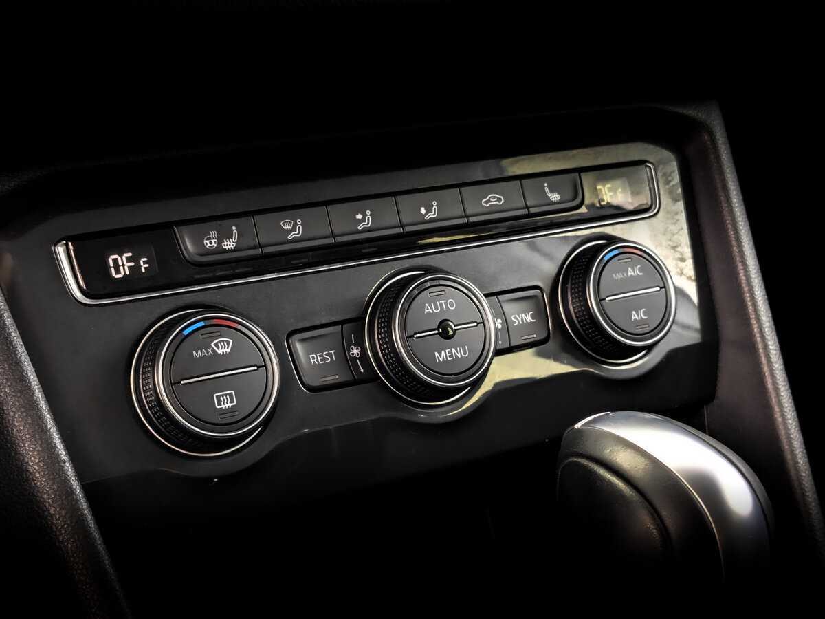 Б/У Фольксваген Тигуан 2020 года. Фото: #24