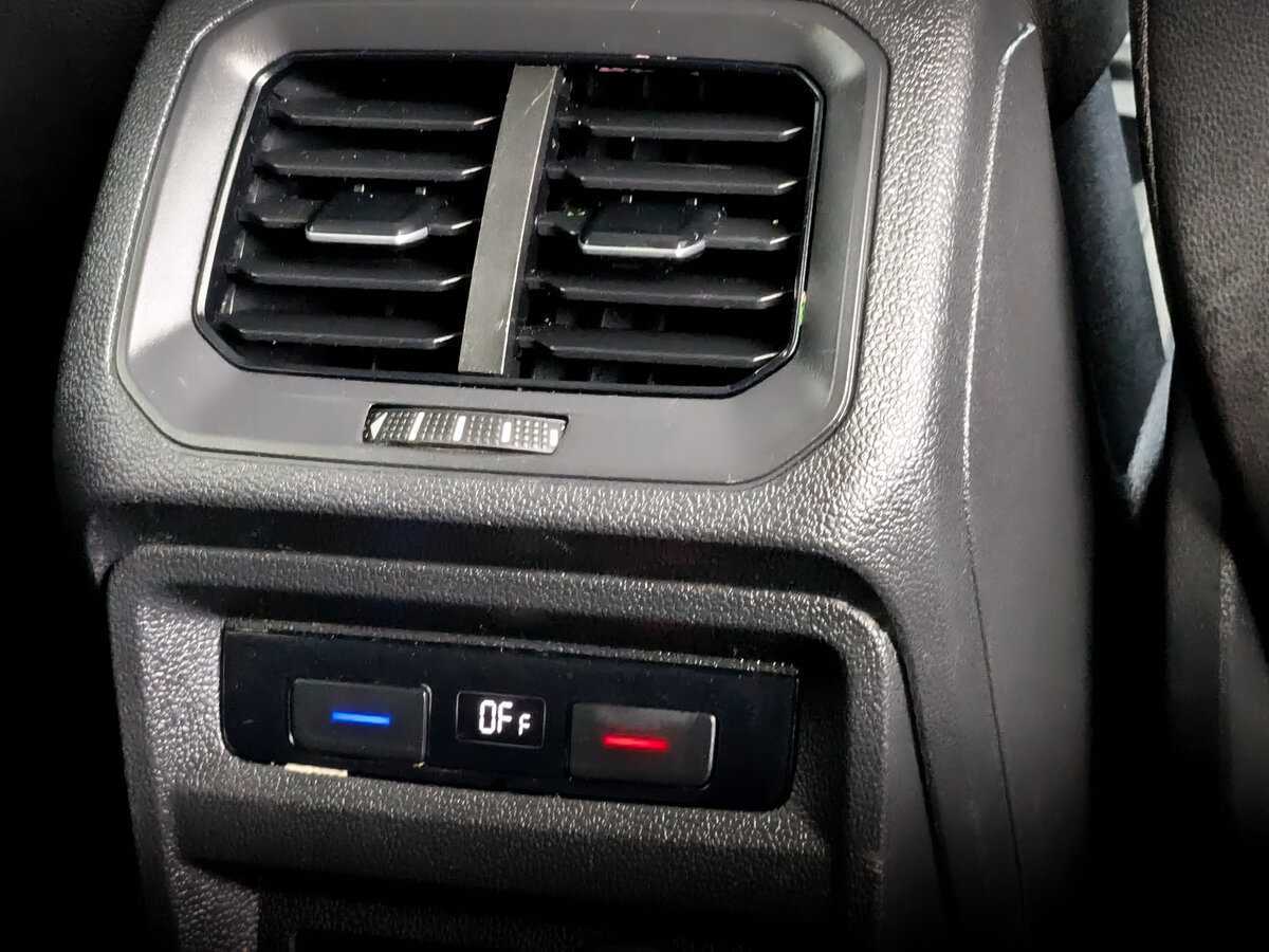 Б/У Фольксваген Тигуан 2020 года. Фото: #26