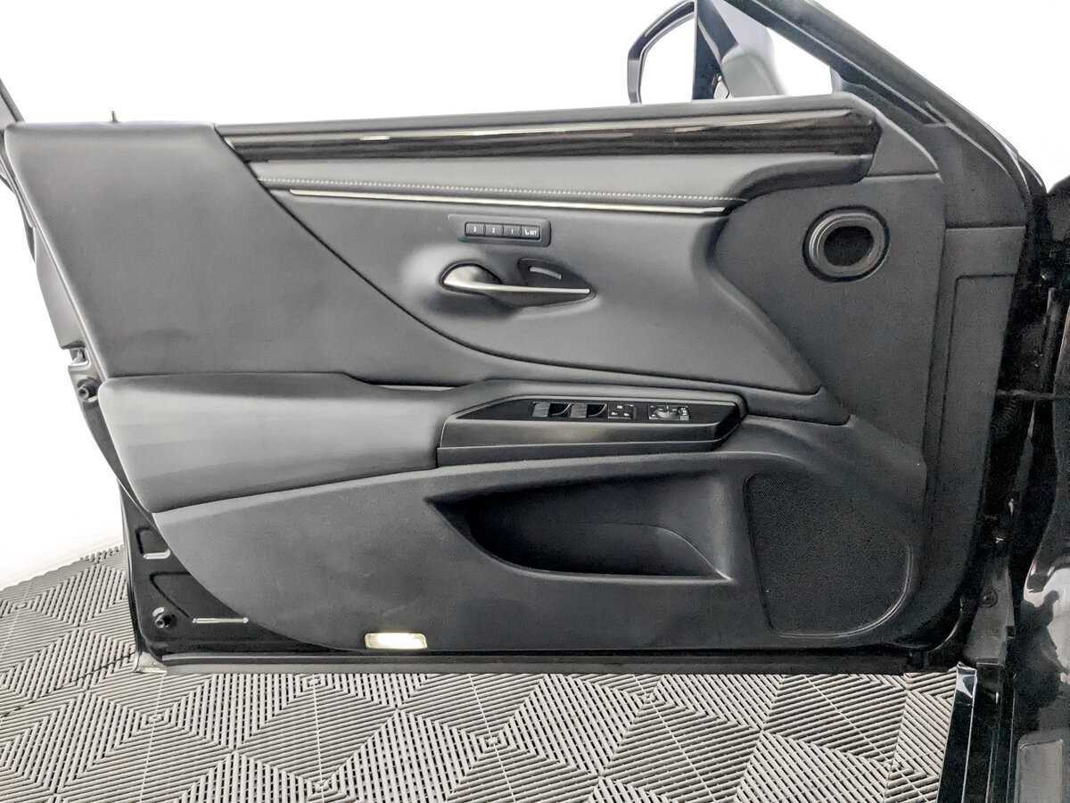 Б/У Лексус ЕС 2020 года. Фото: #18