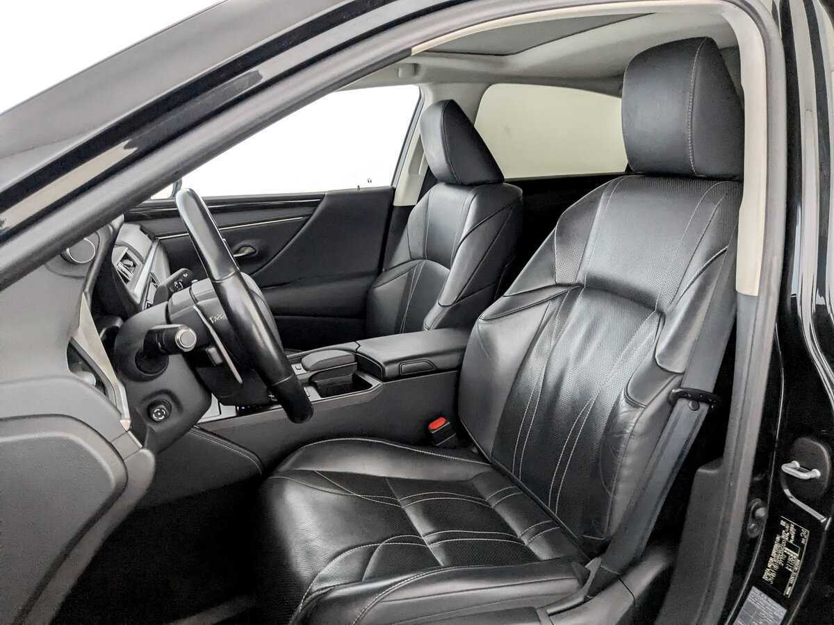 Б/У Лексус ЕС 2020 года. Фото: #19