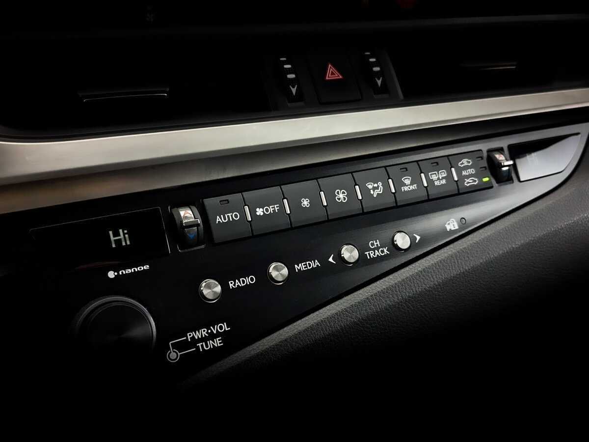 Б/У Лексус ЕС 2020 года. Фото: #25