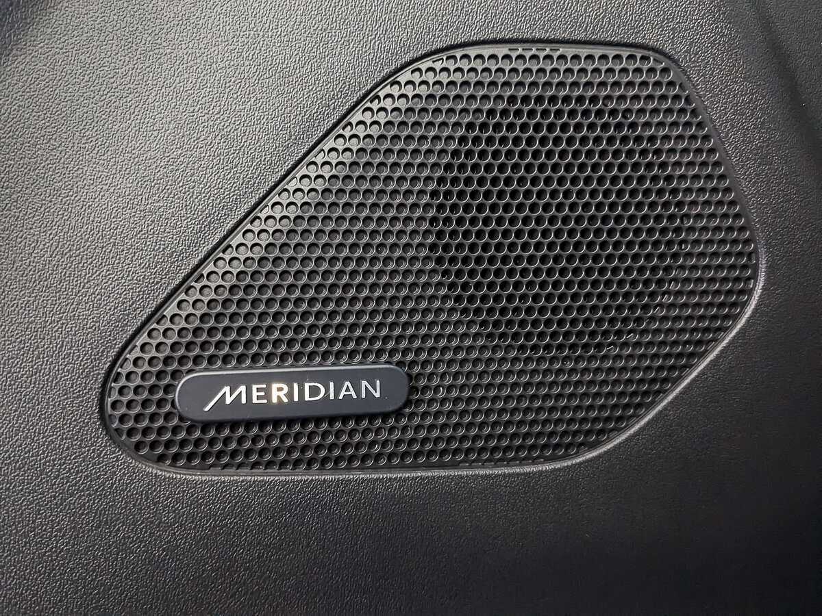 Б/У Ягуар Ф-Пэйс 2018 года. Фото: #25