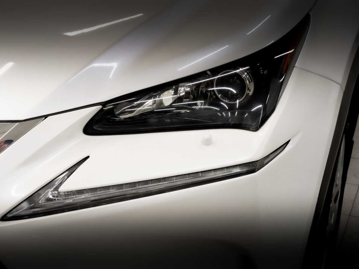 Б/У Лексус Н-Икс 2016 года. Фото: #16