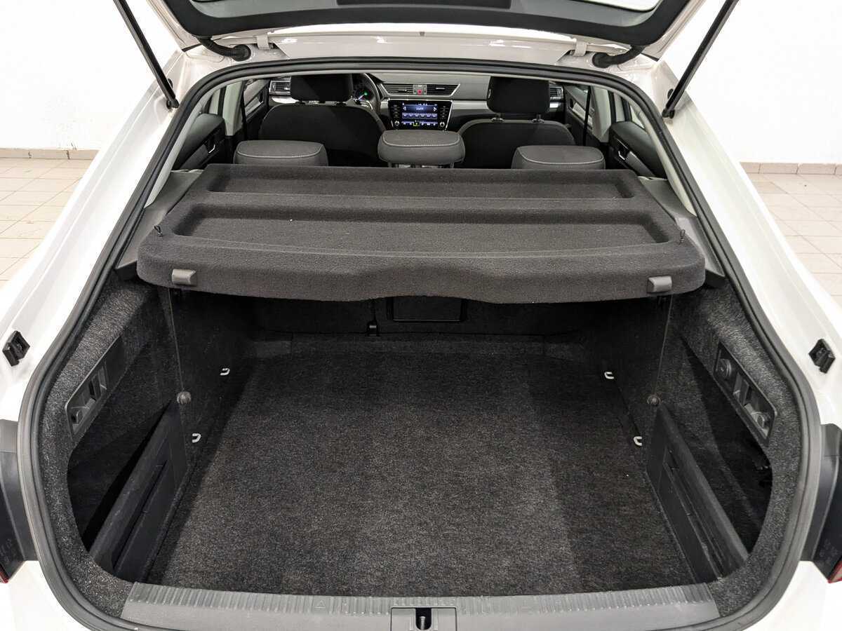 Б/У Шкода Суперб 2020 года. Фото: #10