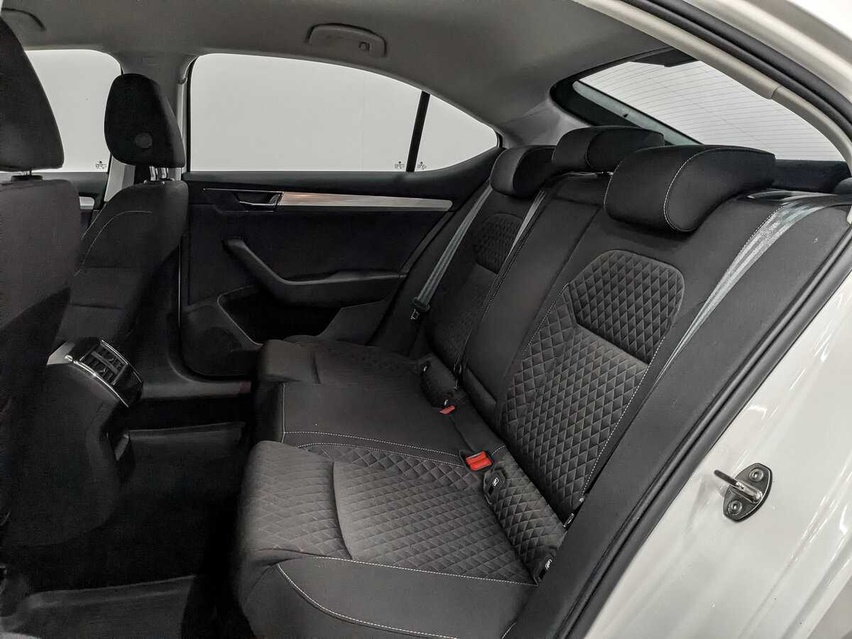 Б/У Шкода Суперб 2020 года. Фото: #18