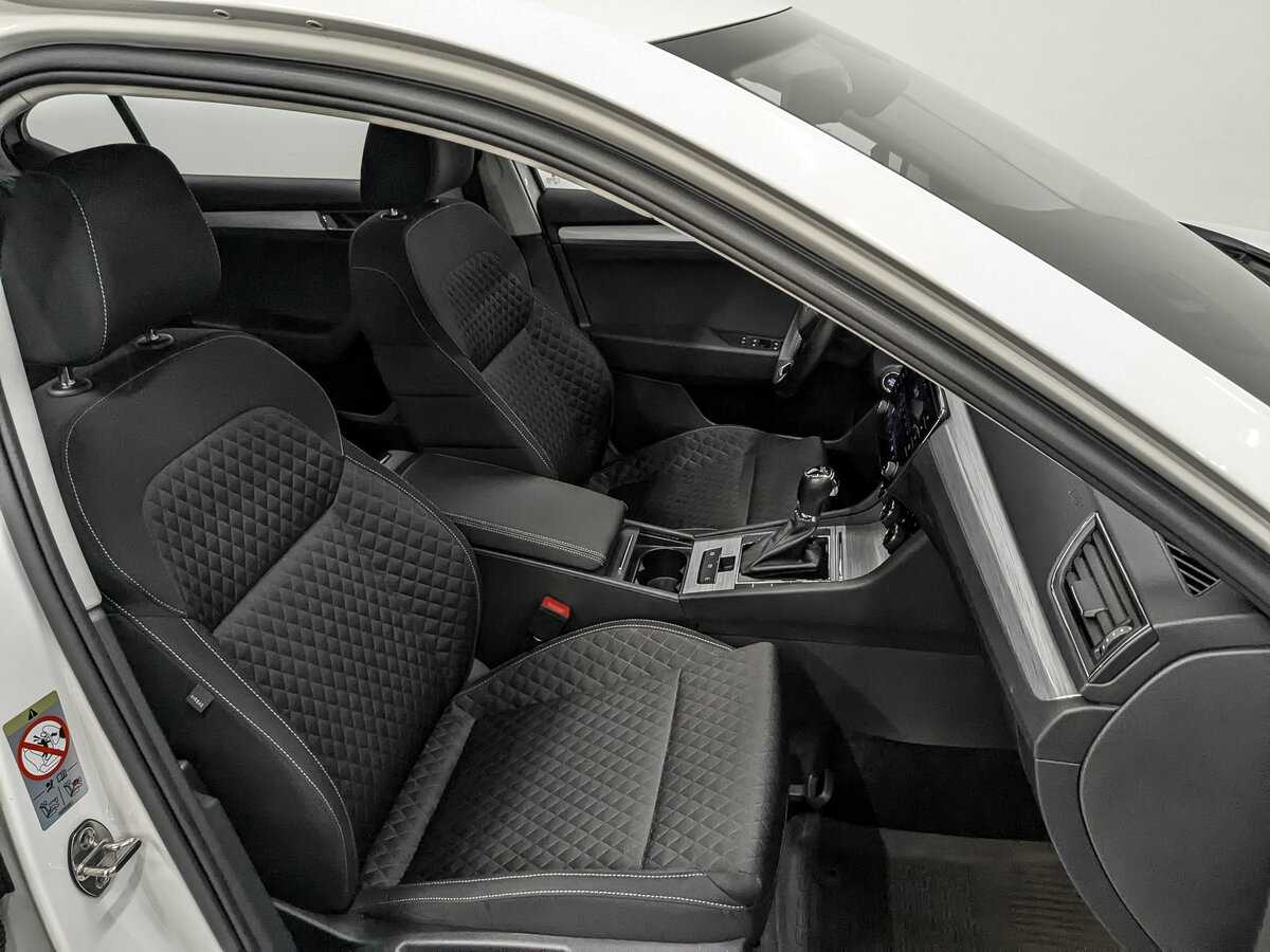 Б/У Шкода Суперб 2020 года. Фото: #24