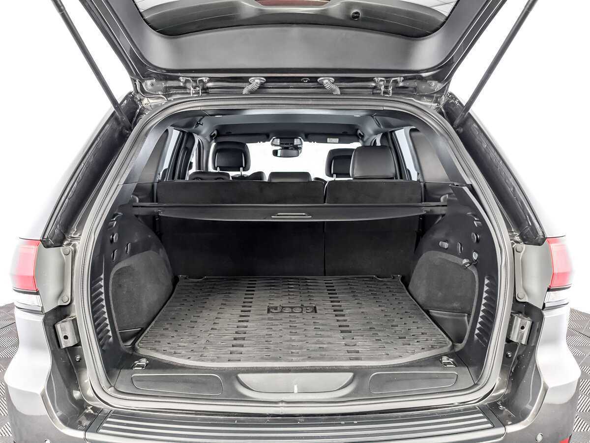 Б/У Джип Гранд Чироки 2018 года. Фото: #8