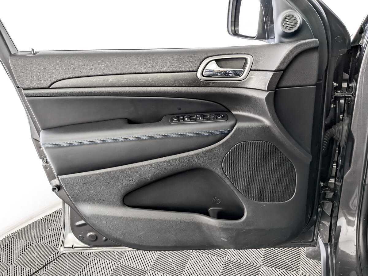 Б/У Джип Гранд Чироки 2018 года. Фото: #17